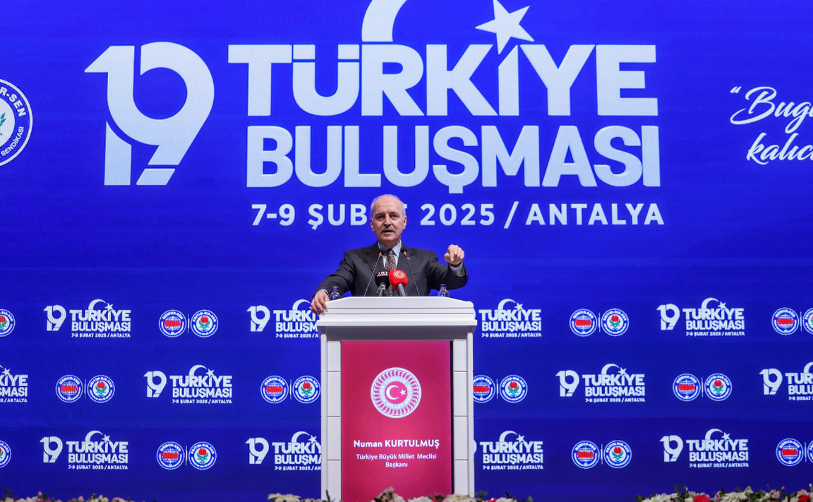 TBMM Başkanı Kurtulmuş, Eğitim-Bir-Sen 19. Türkiye Buluşmaları Programında Konuştu