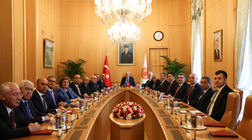 TBMM Başkanı Kurtulmuş, Azerbaycan Cumhurbaşkanlığı Siyasi Partiler Ve Yasama Erki İle İlişkiler Başkanı Veliyev’i Kabul Etti