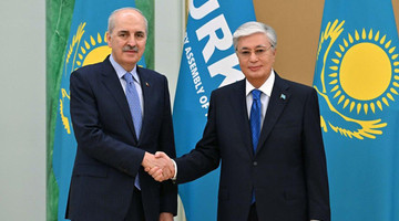 KAZAKİSTAN CUMHURBAŞKANI TOKAYEV, TBMM BAŞKANI KURTULMUŞ’U KABUL ETTİ