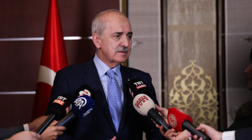 TBMM BAŞKANI KURTULMUŞ, KAZAKİSTAN’DA GAZETECİLERİN SORULARINI YANITLADI