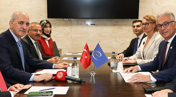 TBMM BAŞKANI KURTULMUŞ, AKPM BAŞKANI ROUSOPOULOS İLE GÖRÜŞTÜ