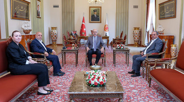 TBMM BAŞKANI KURTULMUŞ, HAK-İŞ GENEL BAŞKANI ARSLAN'I KABUL ETTİ