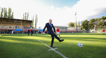 TBMM Başkanı Kurtulmuş, Türkiye ve Macaristan Parlamenterleri Arasındaki Dostluk Maçını İzledi