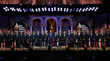 TBMM Başkanı Kurtulmuş, İlim Yayma Ödülleri Törenine Katıldı