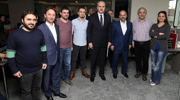 Kurtulmuş, Albayrak Medya Grubu'nu ziyaret etti