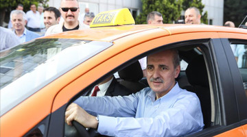Kurtulmuş, taksicilerle buluştu