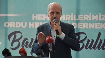 Azıcık zorlukla karşılaşınca yüzündeki maske düştü