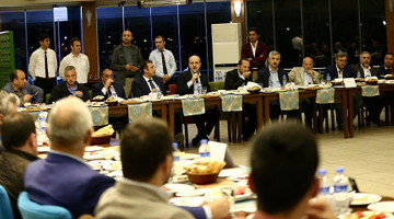 Kurtulmuş, STK temsilcileriyle sahurda bir araya geldi