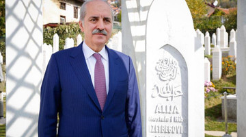 Aliya dünya tarihine miras kalacak çok önemli bir şahsiyet
