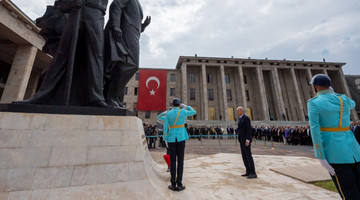 TBMM'DE 28. DÖNEM 2. YASAMA YILI AÇILIŞI DOLAYISIYLA TÖREN DÜZENLENDİ