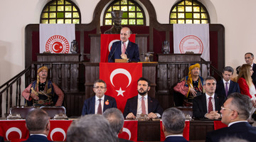 TBMM BAŞKANI KURTULMUŞ, CUMHURİYETİN 100. YIL DÖNÜMÜNDE BİRİNCİ MECLİS’TE DÜZENLENEN TÖRENDE KONUŞTU