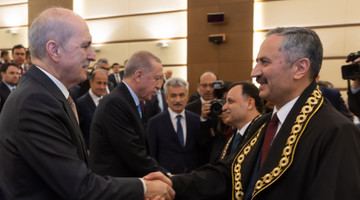 TBMM BAŞKANI KURTULMUŞ, ANAYASA MAHKEMESİ ÜYELİĞİNE SEÇİLEN AKÇİL’İN YEMİN TÖRENİNE KATILDI