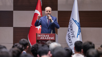 TBMM BAŞKANI KURTULMUŞ, TÜGVA İHTİSAS AKADEMİ AÇILIŞ PROGRAMI'NDA KONUŞTU