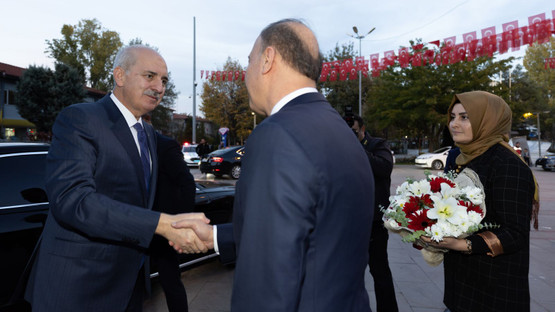 Yerel yönetimlerin önemini bilerek hareket ediyoruz - Resim: 1