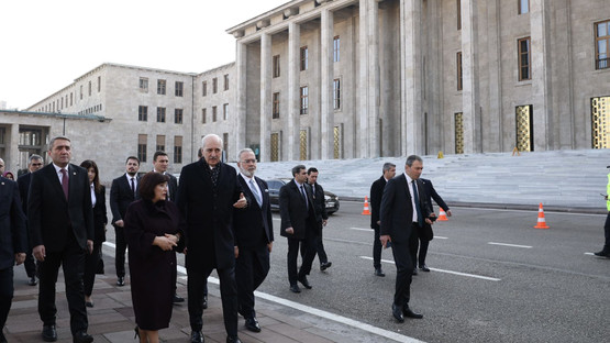 TBMM Başkanı Kurtulmuş, Azerbaycan Milli Meclis Başkanı Gafarova İle Ortak Basın Toplantısı Düzenledi - Resim: 3