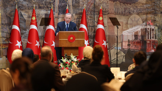 TBMM Başkanı Kurtulmuş, Cumhurbaşkanı Erdoğan'ın Ev Sahipliğinde Şehit Aileleri Onuruna Düzenlenen İftar Programına Katıldı - Resim: 2