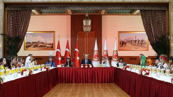 TBMM Başkanı Kurtulmuş, Dünya Çocuklarını Kabul Etti - Resim: 43