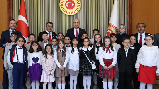 TBMM Başkanı Kurtulmuş, Milli Eğitim Bakanı Tekin Ve Beraberindeki Çocukları Kabul Etti - Resim: 3