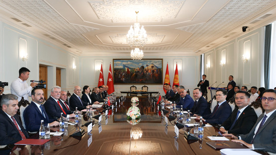 TBMM Başkanı Kurtulmuş, Kırgızistan Parlamento Başkanı Uulu ile görüştü - Resim: 7