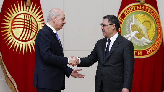 Kırgızistan Cumhurbaşkanı Caparov, TBMM Başkanı Kurtulmuş'u Kabul Etti - Resim: 9
