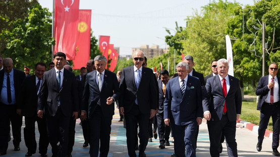 TBMM Başkanı Numan Kurtulmuş, Kırgızistan-Türkiye Manas Üniversitesi’ni Ziyaret Etti - Resim: 7