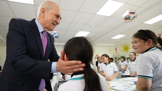 TBMM Başkanı Kurtulmuş, Bişkek'te Bulunan Maarif Okulunu Ziyaret Etti - Resim: 9