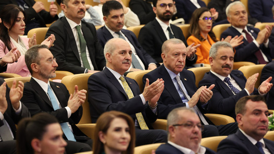 TBMM Başkanı Kurtulmuş, "10. Anadolu Medya Ödülleri" Törenine Katıldı - Resim: 3