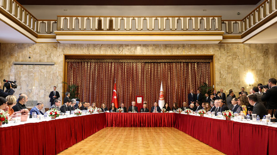TBMM Başkanı Kurtulmuş, Sırrı Süreyya Önder İçin DEM Parti'ye Meclis'te Taziye Ziyaretinde Bulundu - Resim: 1