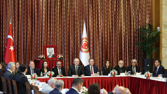 TBMM Başkanı Kurtulmuş, Sırrı Süreyya Önder İçin DEM Parti'ye Meclis'te Taziye Ziyaretinde Bulundu - Resim: 2