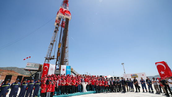 TBMM Başkanı Kurtulmuş, Gabar Dağı'ndaki Petrol Üretim Sahasında Konuştu - Resim: 2