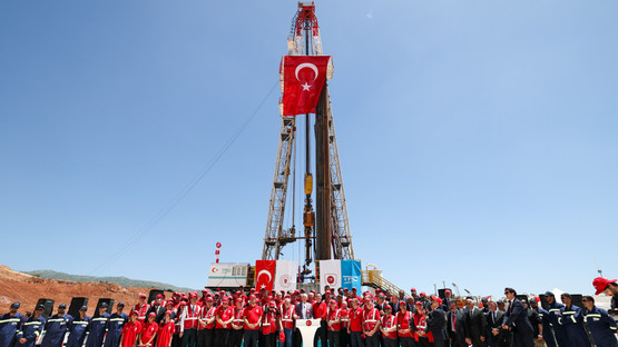 TBMM Başkanı Kurtulmuş, Gabar Dağı'ndaki Petrol Üretim Sahasında Konuştu - Resim: 4