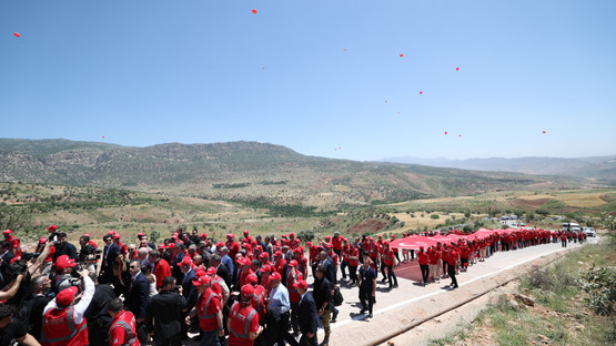 TBMM Başkanı Kurtulmuş, Şırnak Gabar'da Gençlerle Kortej Yürüyüşüne Katıldı - Resim: 2