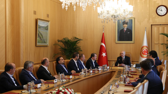 TBMM BAŞKANI KURTULMUŞ, MEMUR-SEN BAŞKANLAR KURULU ÜYELERİNİ KABUL ETTİ - Resim: 5