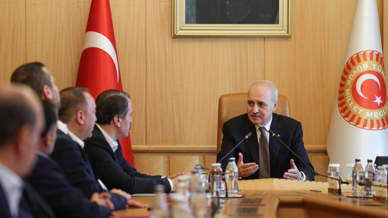 TBMM BAŞKANI KURTULMUŞ, MEMUR-SEN BAŞKANLAR KURULU ÜYELERİNİ KABUL ETTİ - Resim: 3