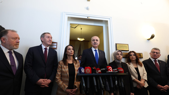 TBMM BAŞKANI KURTULMUŞ, DEM PARTİ TBMM GRUBU’NU ZİYARET ETTİ - Resim: 2