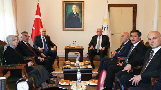 TBMM BAŞKANI KURTULMUŞ, İYİ PARTİ GENEL BAŞKANI DERVİŞOĞLU’NU ZİYARET ETTİ - Resim: 1