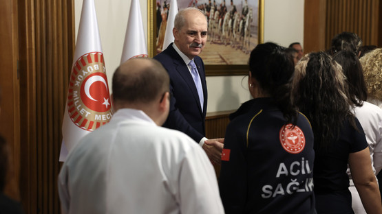 TBMM BAŞKANI KURTULMUŞ, MECLİS PERSONELİYLE BAYRAMLAŞTI - Resim: 4