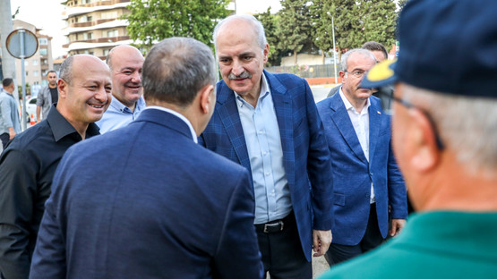 TBMM BAŞKANI NUMAN KURTULMUŞ, BAYRAM NAMAZINI ÇANAKKALE ŞEHİTLER CAMİİ'NDE KILDI - Resim: 4