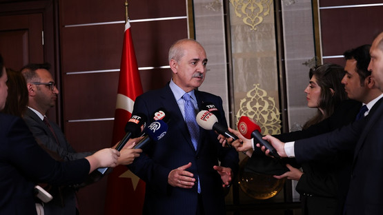 TBMM BAŞKANI KURTULMUŞ, KAZAKİSTAN’DA GAZETECİLERİN SORULARINI YANITLADI - Resim: 3