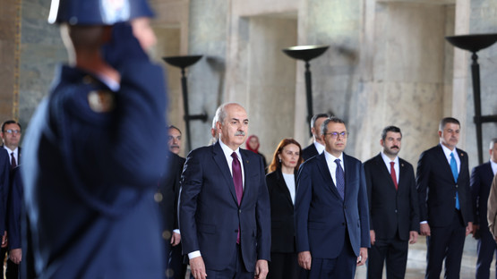 TBMM Başkanı Kurtulmuş Ve Başkanlık Divanı Üyelerinden Anıtkabir Ziyareti - Resim: 2