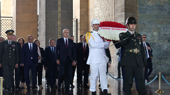 TBMM Başkanı Kurtulmuş Ve Başkanlık Divanı Üyelerinden Anıtkabir Ziyareti - Resim: 4