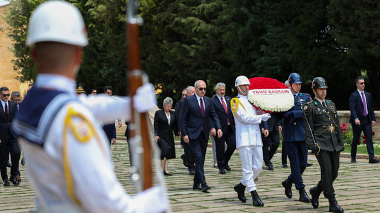 TBMM Başkanı Kurtulmuş Ve Başkanlık Divanı Üyelerinden Anıtkabir Ziyareti - Resim: 8