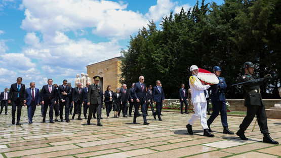 TBMM Başkanı Kurtulmuş Ve Başkanlık Divanı Üyelerinden Anıtkabir Ziyareti - Resim: 9