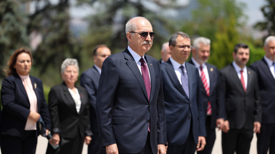 TBMM Başkanı Kurtulmuş Ve Başkanlık Divanı Üyelerinden Anıtkabir Ziyareti - Resim: 12