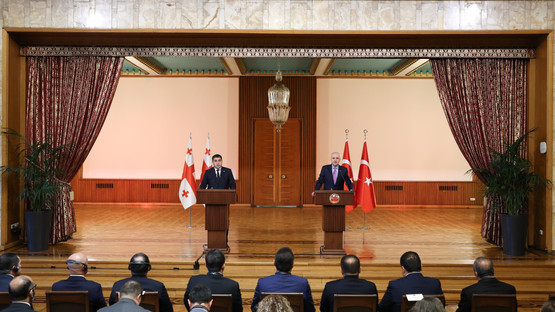 TBMM Başkanı Kurtulmuş, Gürcistan Parlamentosu Başkanı Papuashvili İle Ortak Basın Toplantısı Düzenledi - Resim: 11