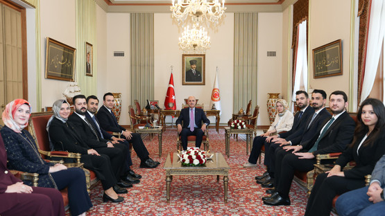 TBMM Başkanı Kurtulmuş, Ak Parti Gençlik Kolları Başkanı Yusuf İbiş'i Kabul Etti - Resim: 1