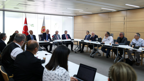 TBMM Başkanı Kurtulmuş, Brüksel’de Türk Gazetecilerle Bir Araya Geldi - Resim: 2