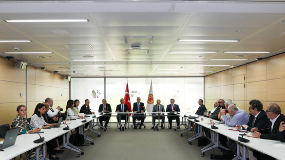 TBMM Başkanı Kurtulmuş, Brüksel’de Türk Gazetecilerle Bir Araya Geldi - Resim: 4