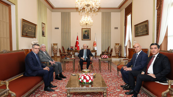 TBMM Başkanı Kurtulmuş, İyi Parti Genel Başkanı Dervişoğlu'nu Kabul Etti - Resim: 1