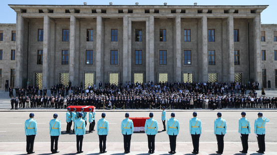 TBMM Başkanı Kurtulmuş, Eski Milletvekili İsmail Bilen İçin Meclis'te Düzenlenen Cenaze Törenine Katıldı - Resim: 3